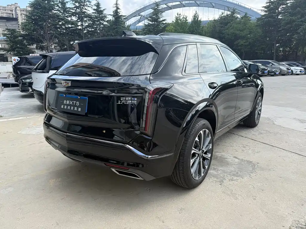Cadillac XT5 2.0 T Luxury