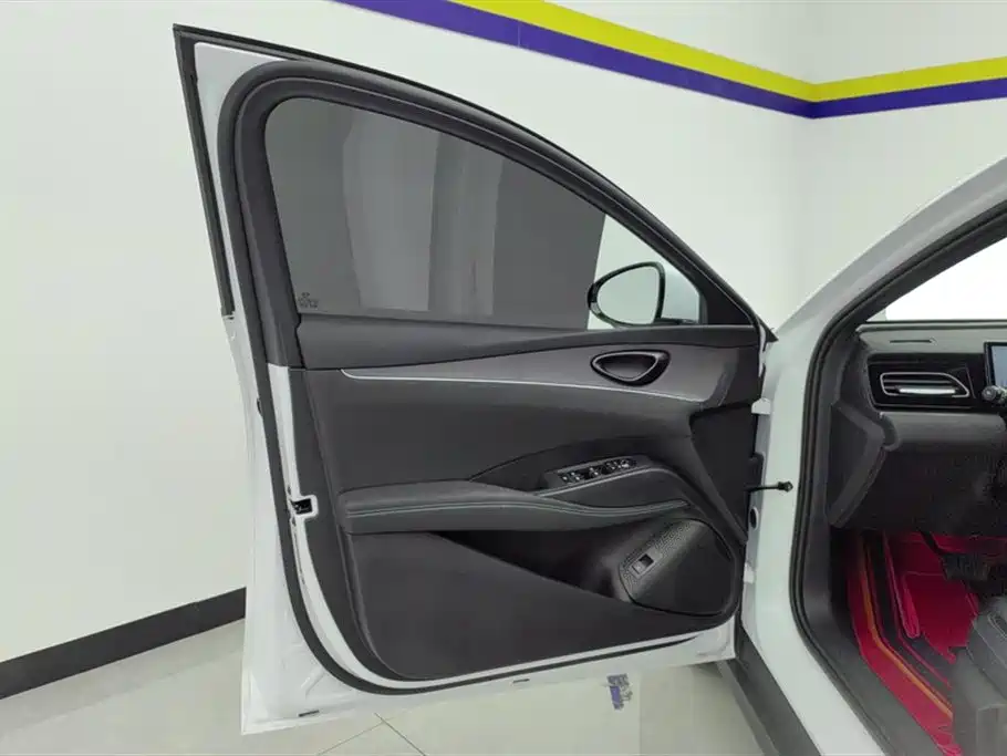Seal 06 DM-i Smart Drive 80 KM Luxury