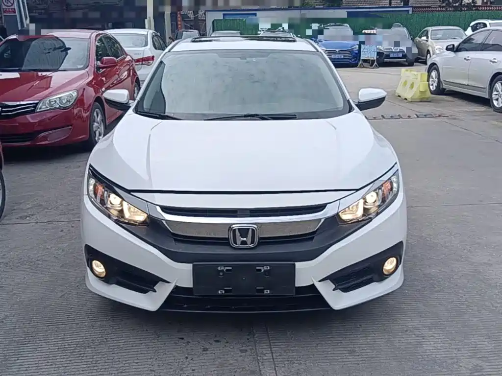 Civic 220 TURBO CVT Luxury