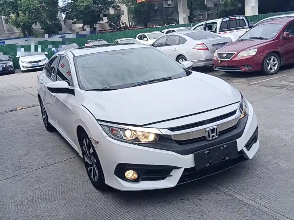 Civic 220 TURBO CVT Luxury