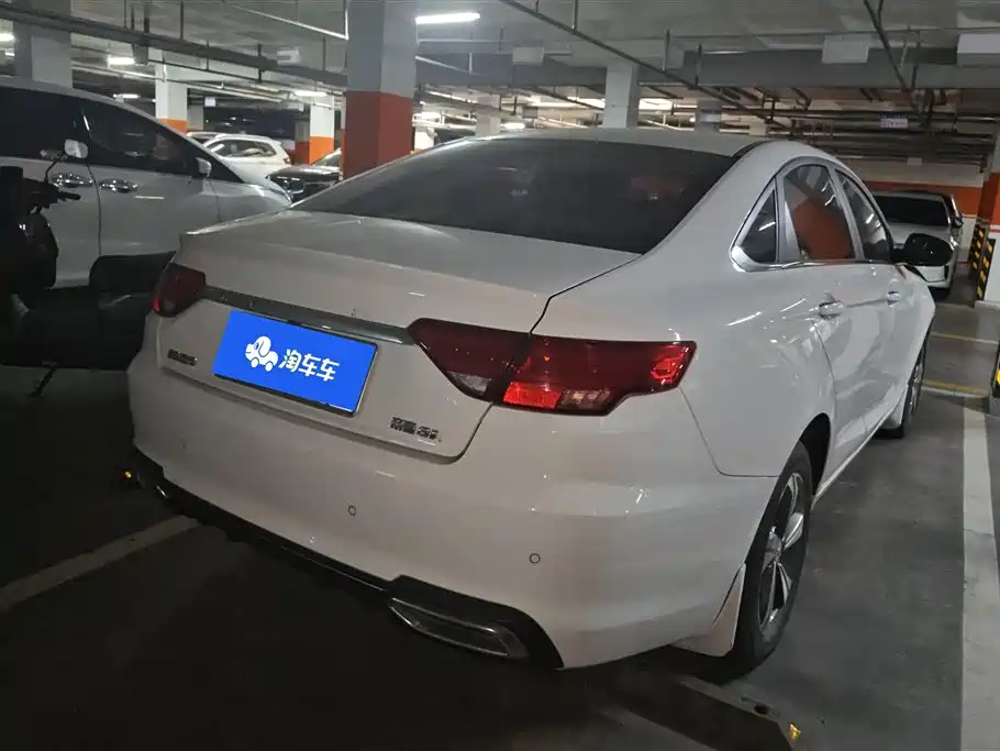 Emgrand GL 1.8 L Manual Elite Connected