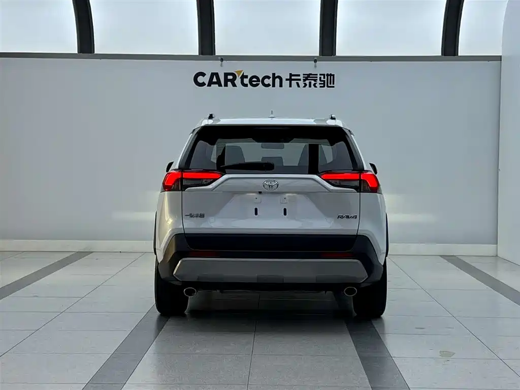 RAV4 2.0 L CVT 2 WD Style Plus