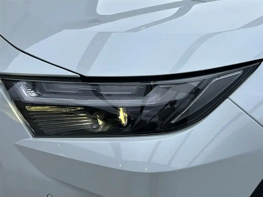 RAV4 2.0 L CVT 2 WD Style Plus