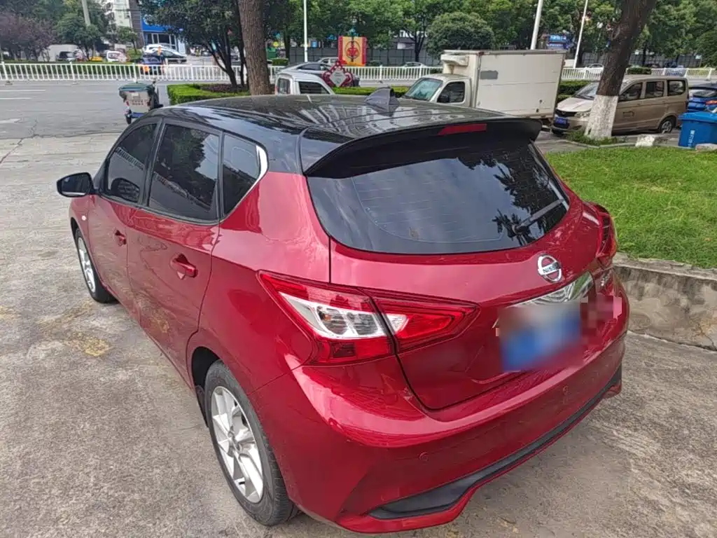 Tiida 1.6 L CVT Cool Motion