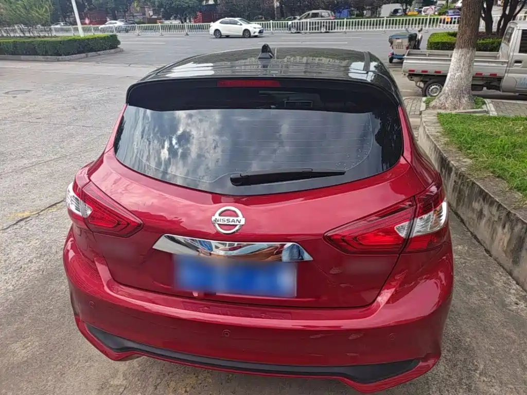 Tiida 1.6 L CVT Cool Motion