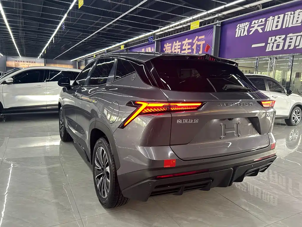 Jetour Dasheng i-DM 1.5 T DHT Lightning