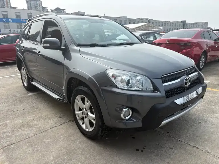 Toyota RAV4 Dazzle Pack 2.4 L Auto 4 WD Luxury