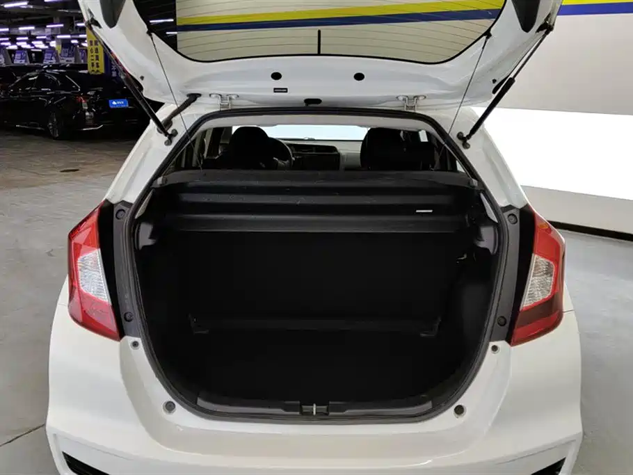 Fit 1.5 L CVT Comfort