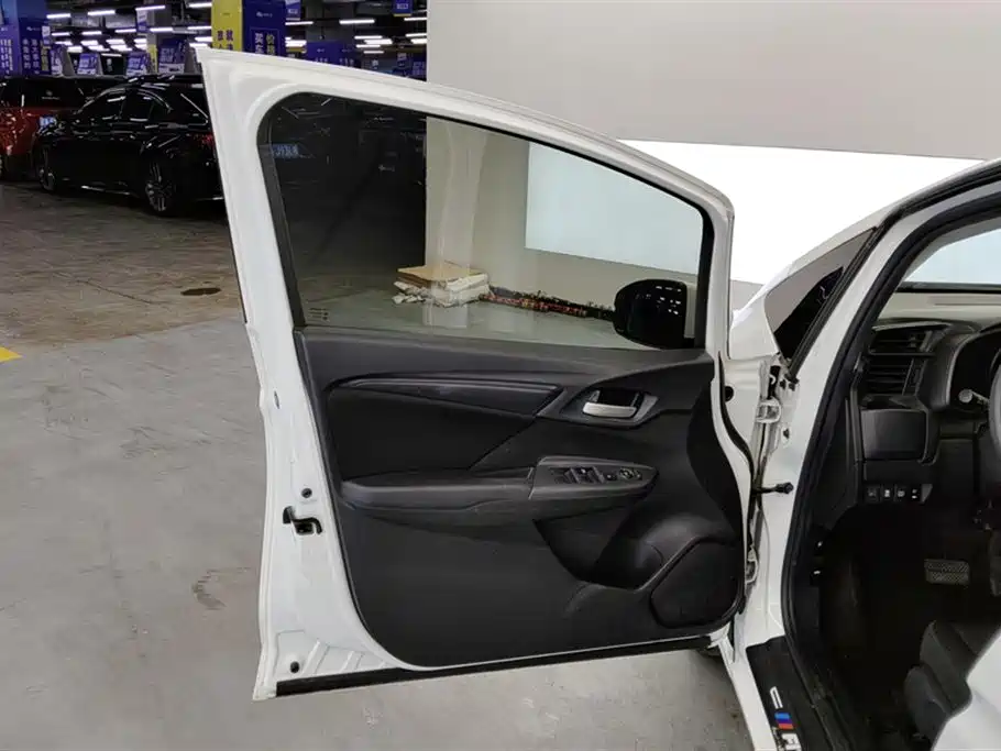 Fit 1.5 L CVT Comfort