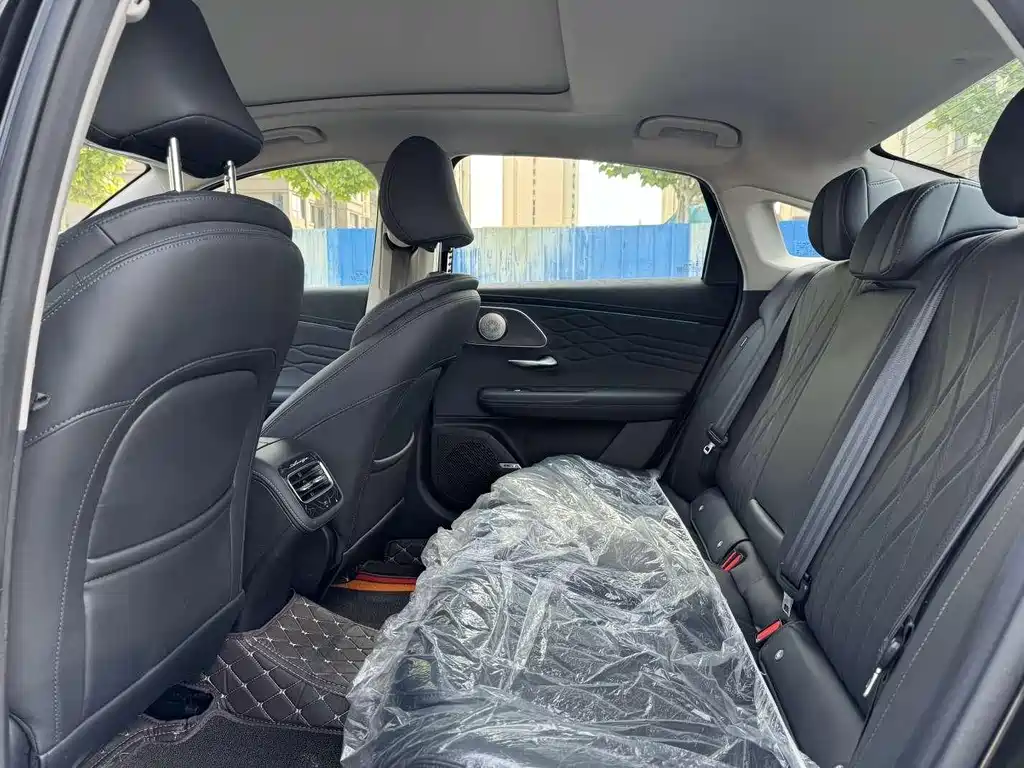 Arrizo 8 PRO 1.6 T DCT Luxury +
