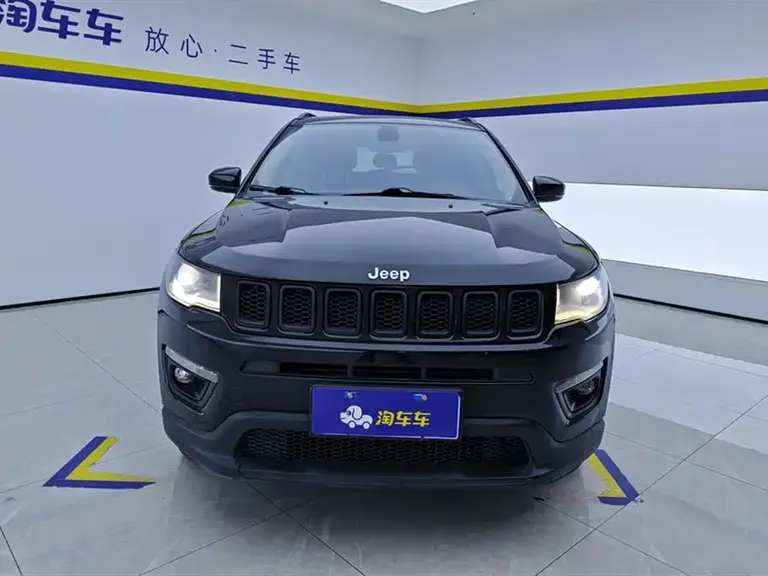 Jeep Compass 220 T Auto Joy