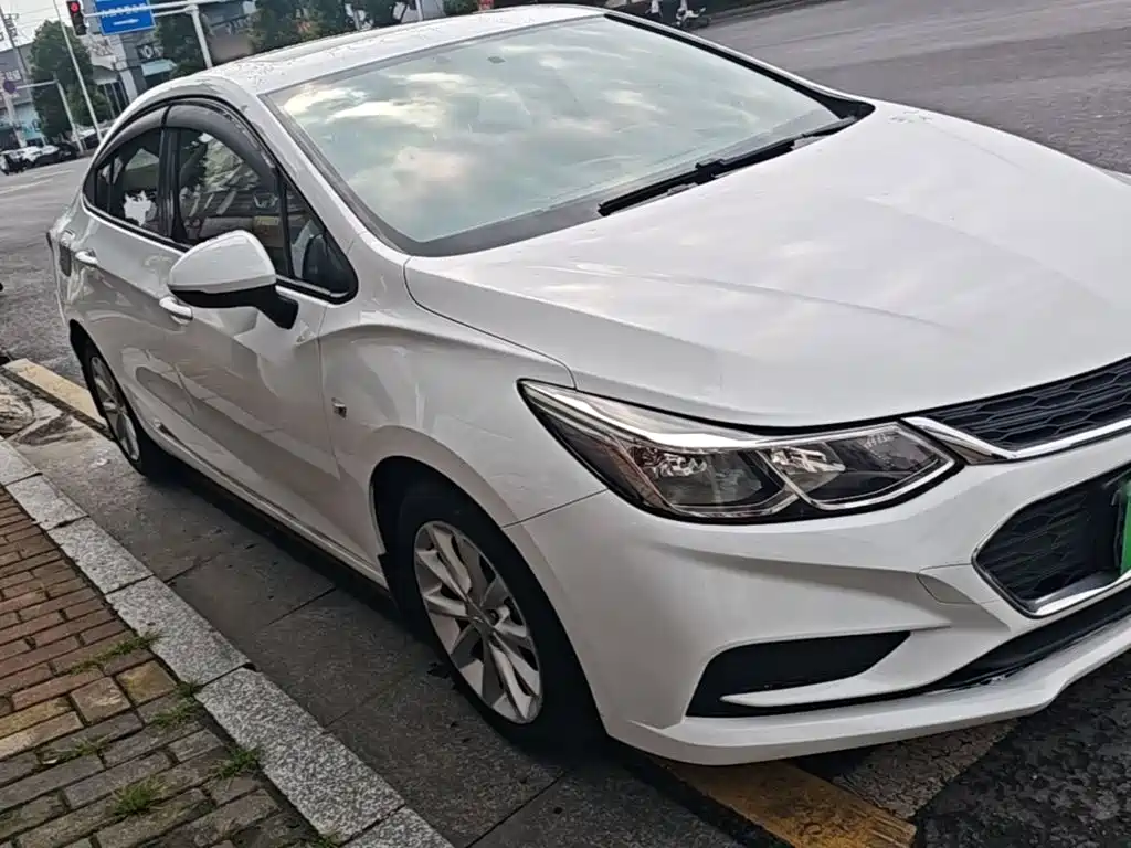 Cruze 1.5 L Auto Pioneer Sunroof