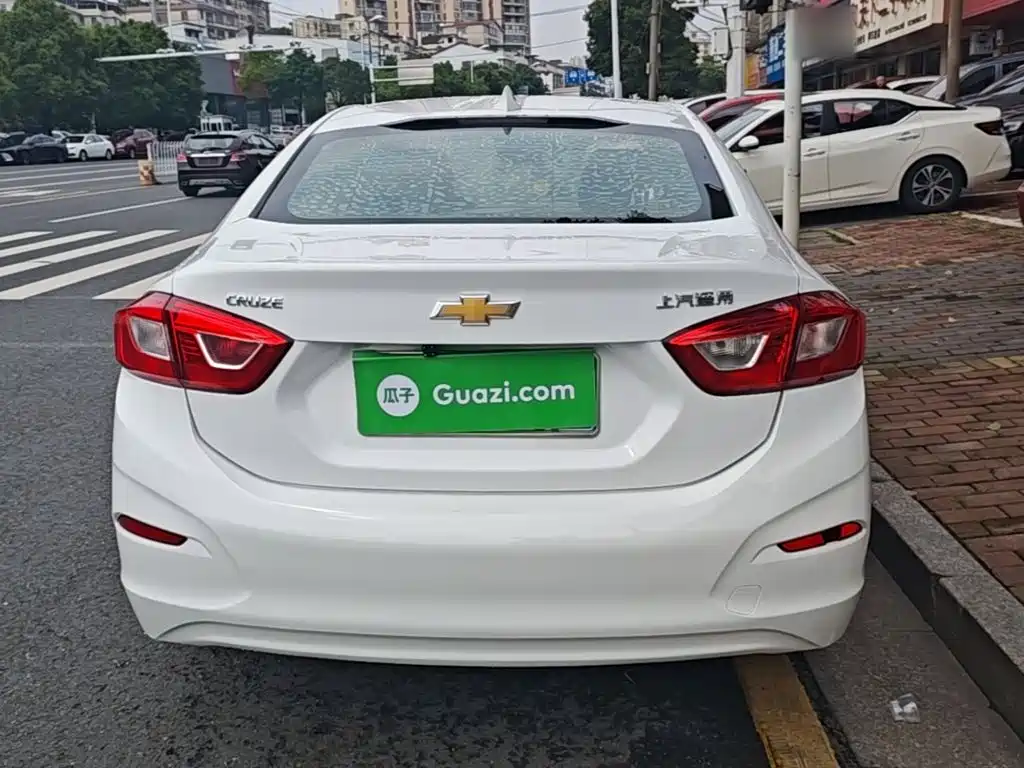 Cruze 1.5 L Auto Pioneer Sunroof