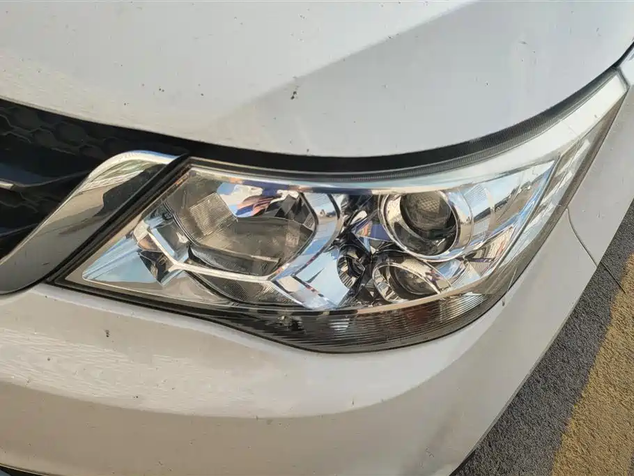 Baojun 730 1.5 L Manual Comfort 7-seat CN-V