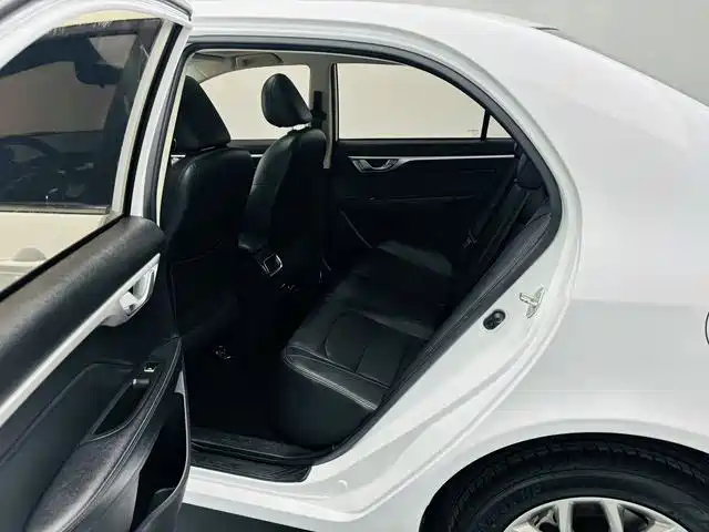 Vision 1.5 L Manual Happy