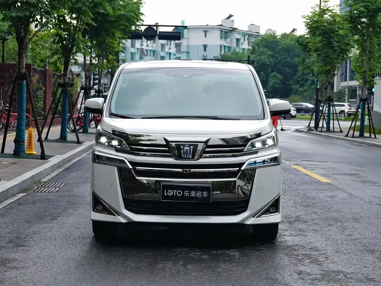 Toyota Vellfire Crown Dual Engine 2.5 L HV Luxury