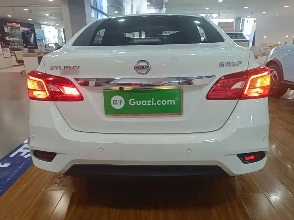 Sylphy Classic 1.6 XE CVT Comfort