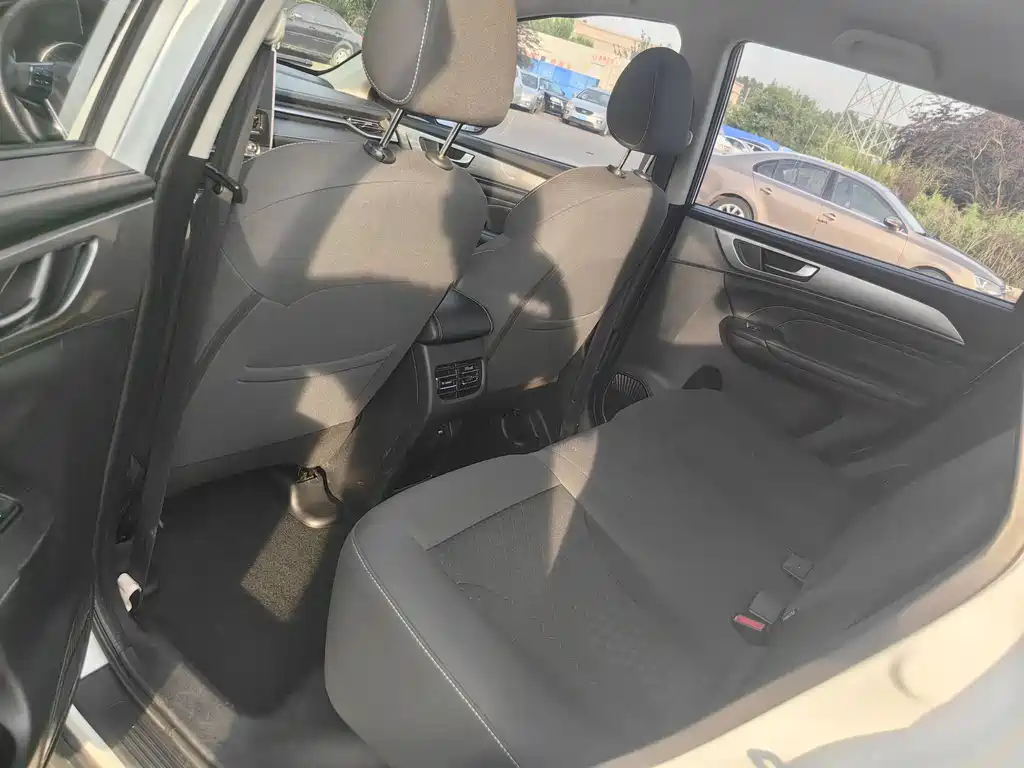 Haval M6 PLUS 1.5 T DCT Elite Connected