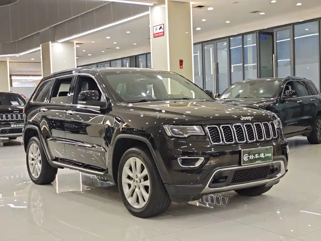 Grand Cherokee (Import) 3.0 L Comfort Enjoyment Navigation