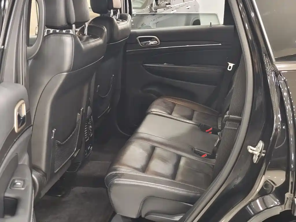 Grand Cherokee (Import) 3.0 L Comfort Enjoyment Navigation