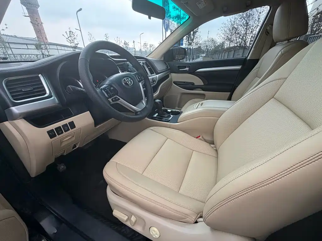 Highlander 2.0 T 4 WD Elite 7-seat
