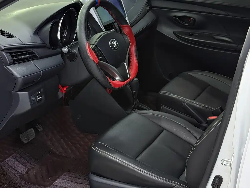 YARiS L Zhixuan Zhixuan X 1.5 L CVT Luxury PLUS