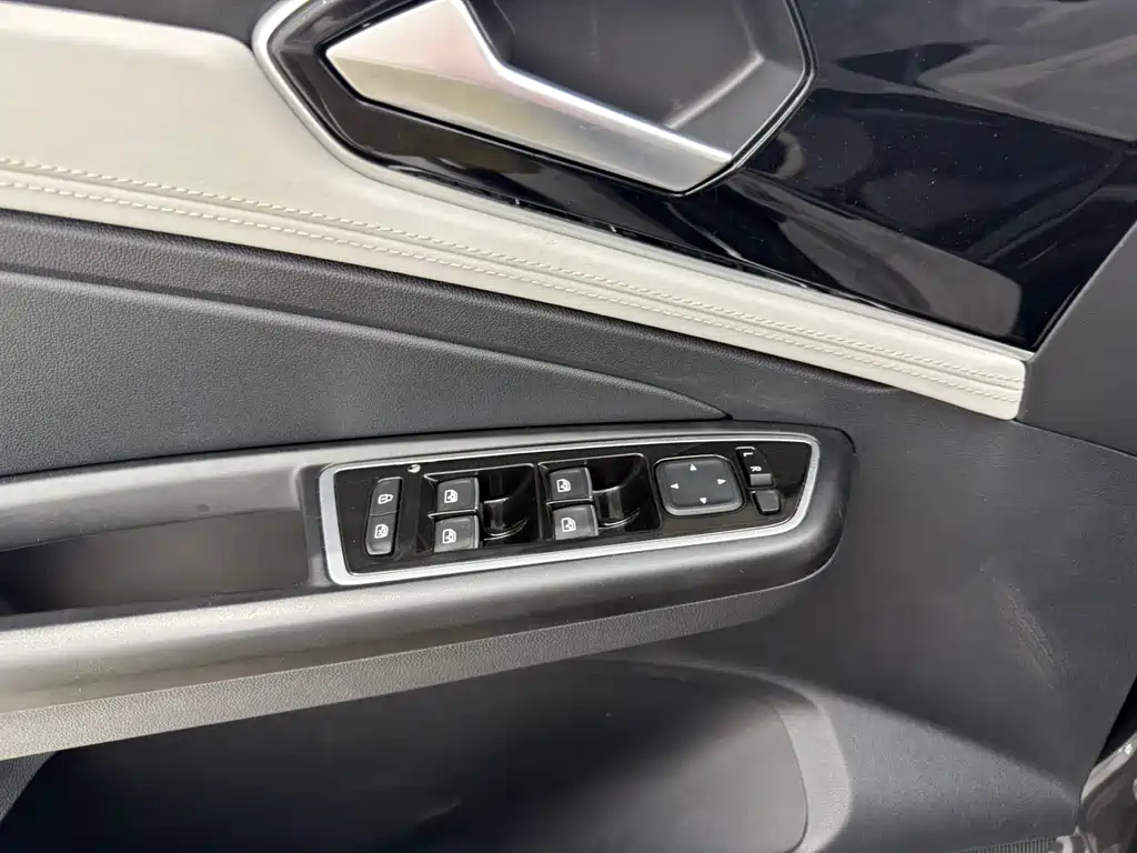 Jetta VS5 捷达VS5 2024款 五周年纪念版 280 TSI 手动先锋版