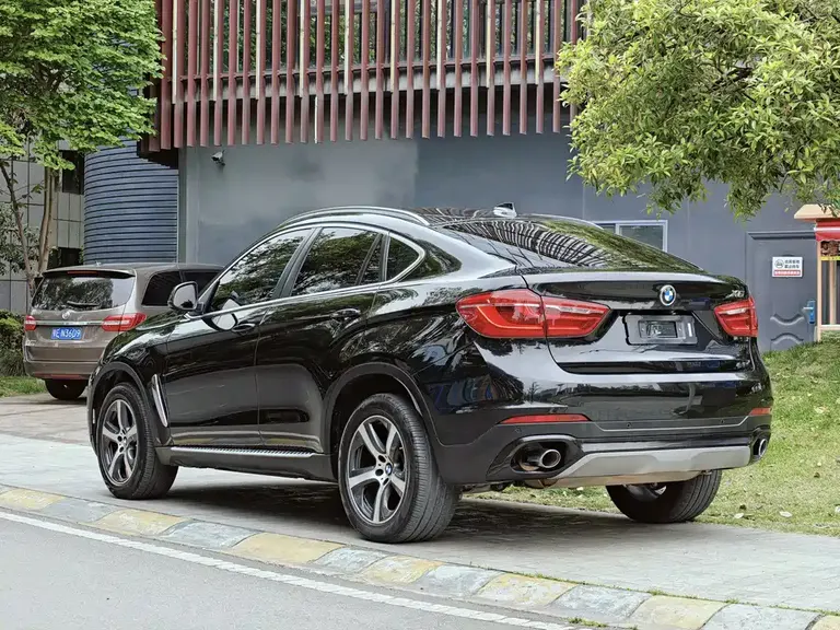BMW X6 xDrive35 i Luxury