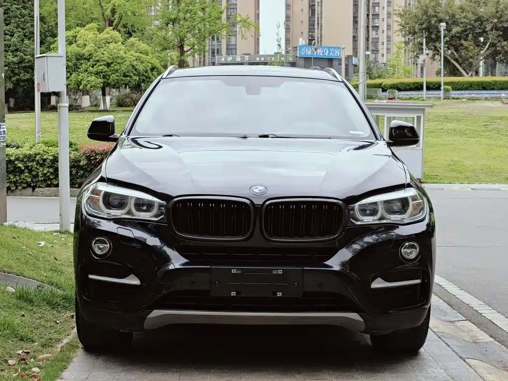 BMW X6 xDrive35 i Luxury