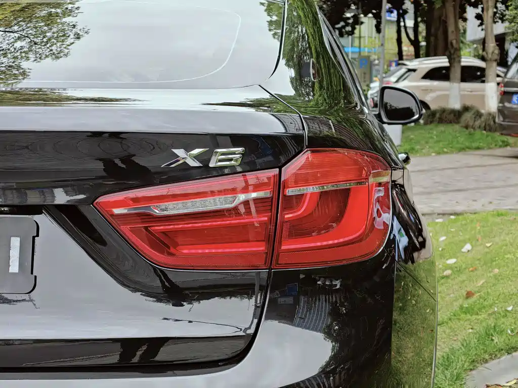 BMW X6 xDrive35 i Luxury