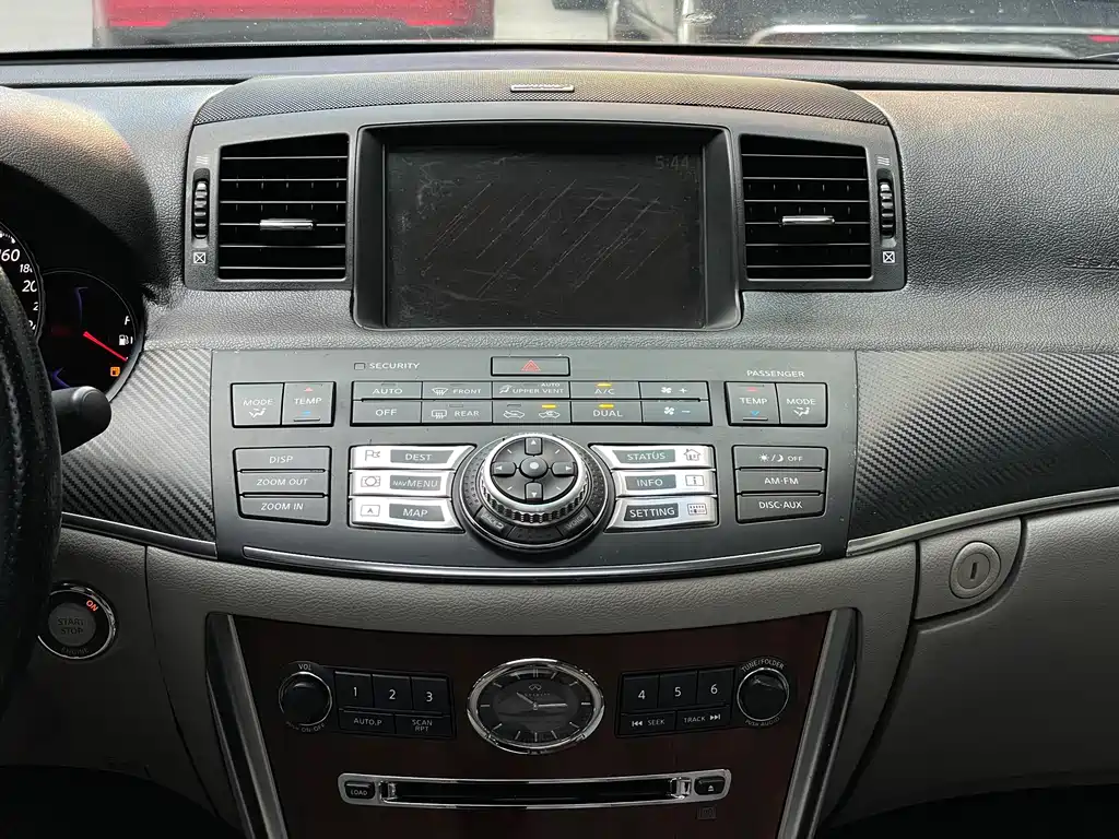 Infiniti M Series M35 Premium Style