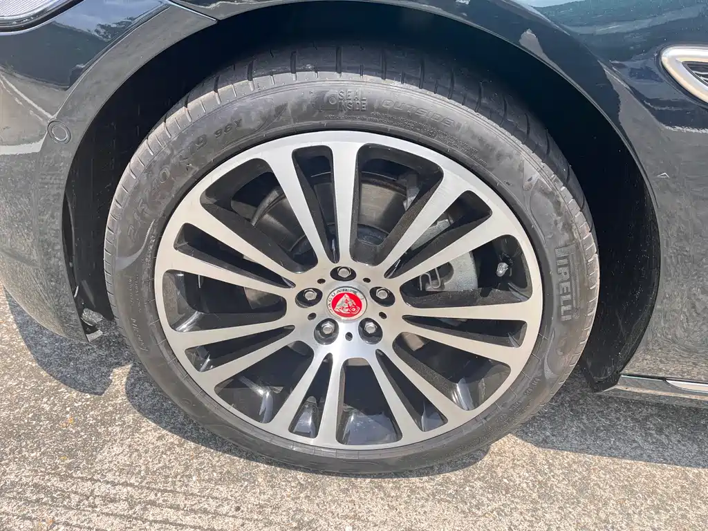 Jaguar XFL 2.0 T P250 2 WD Premium Luxury