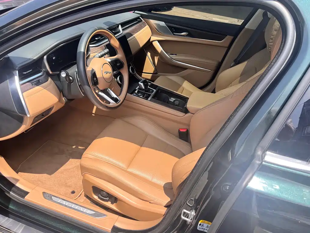 Jaguar XFL 2.0 T P250 2 WD Premium Luxury