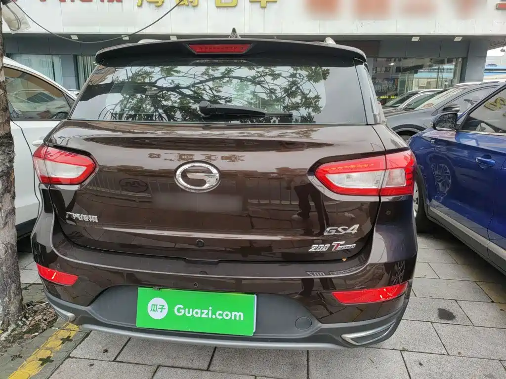 GAC Trumpchi GS4 200 T G-DCT Elite
