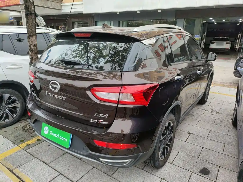 GAC Trumpchi GS4 200 T G-DCT Elite