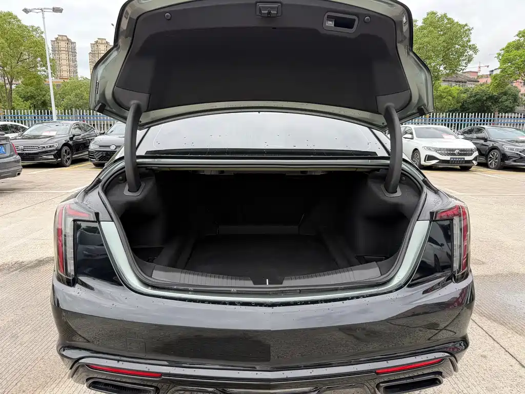 Cadillac CT5 28 T Distinguished