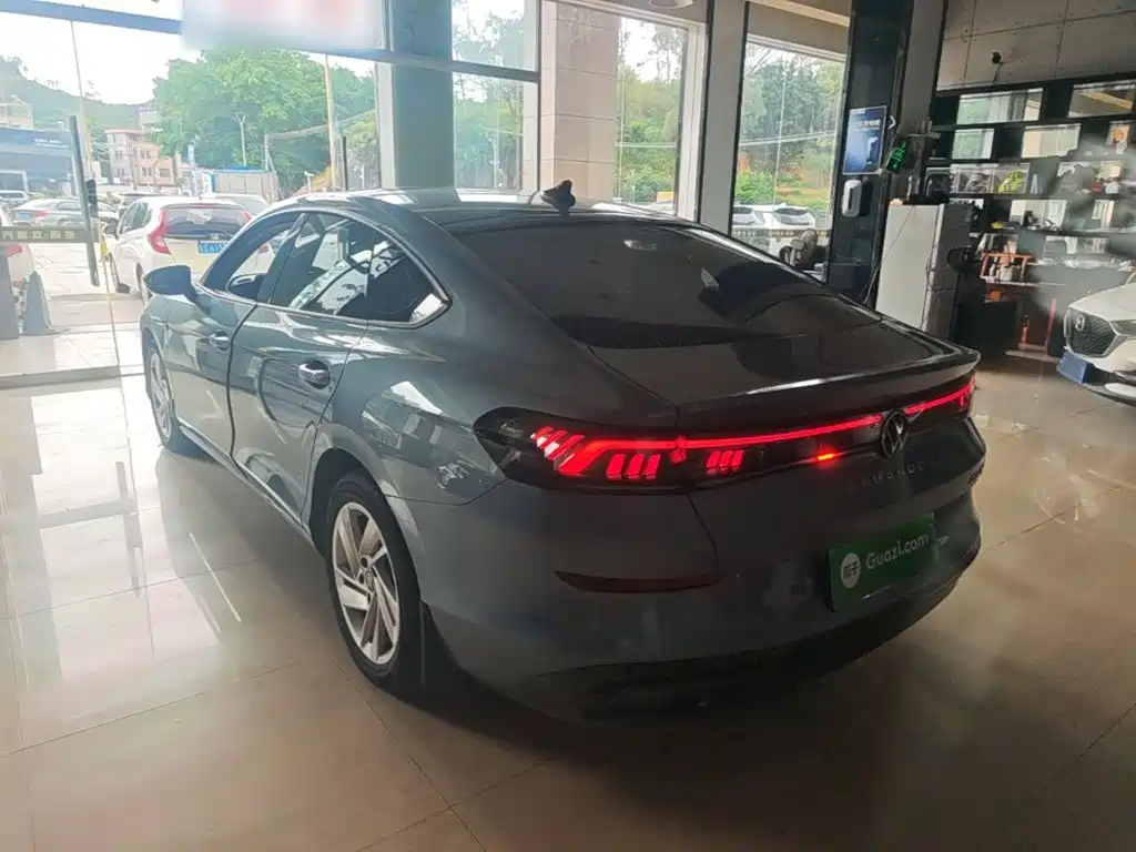 Lamando Lamando L 280 TSI DSG Dazzle Hot