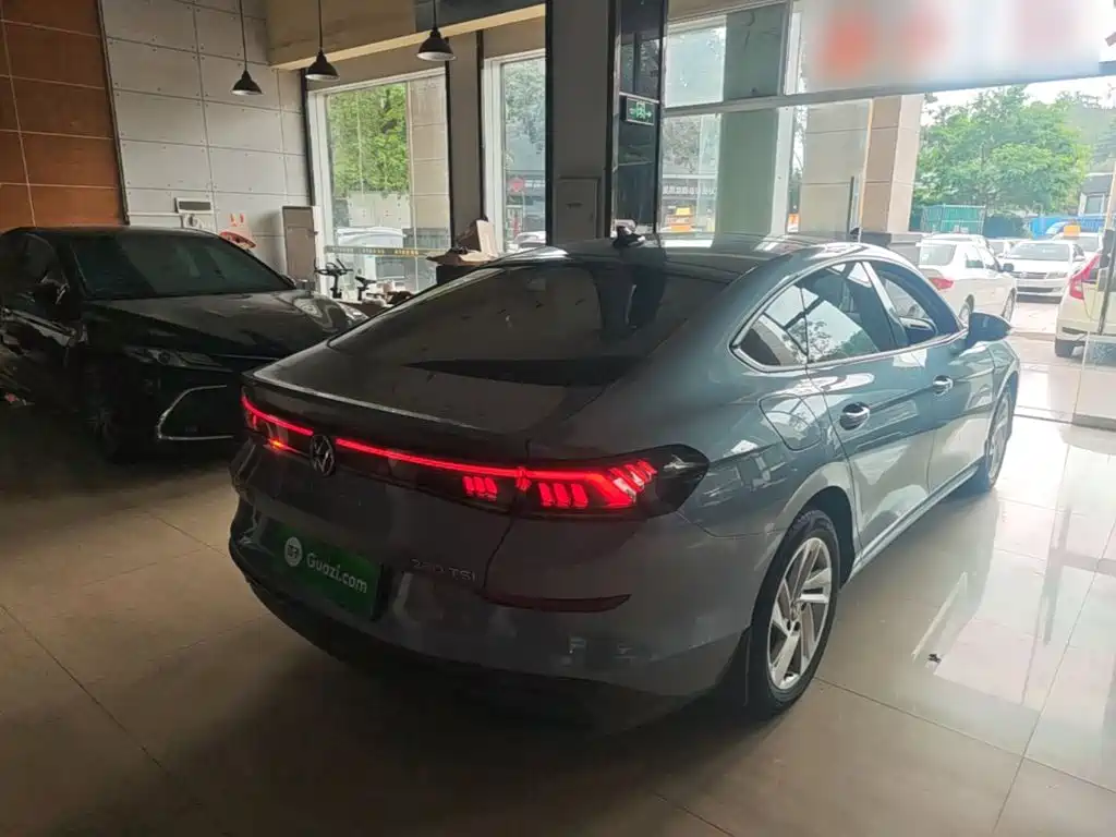 Lamando Lamando L 280 TSI DSG Dazzle Hot