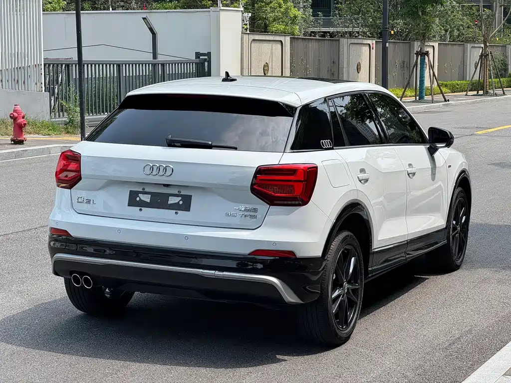 Audi Q2 L 35 TFSI Fashion Dynamic