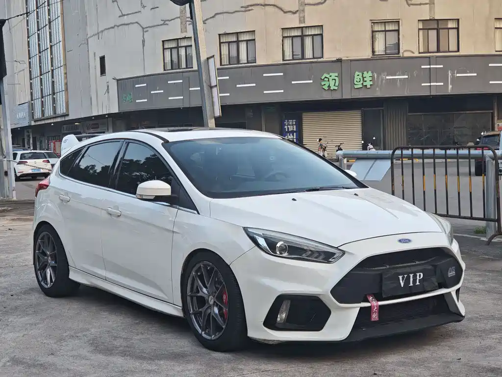 Focus Hatchback EcoBoost 180 Auto Elite