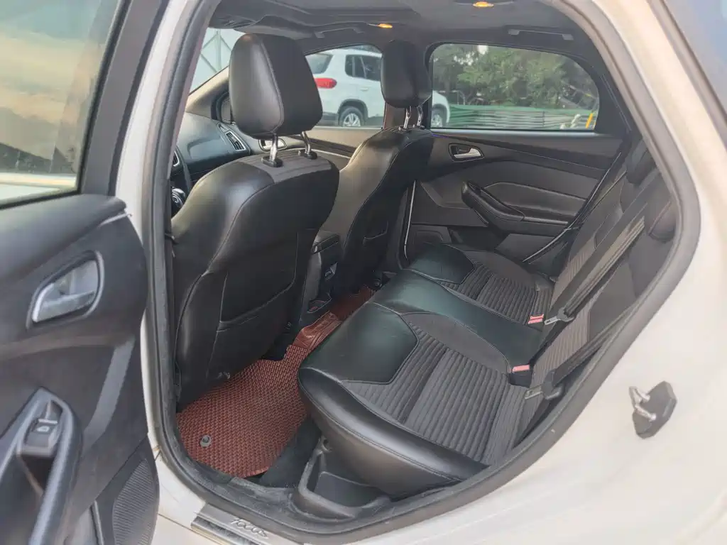 Focus Hatchback EcoBoost 180 Auto Elite