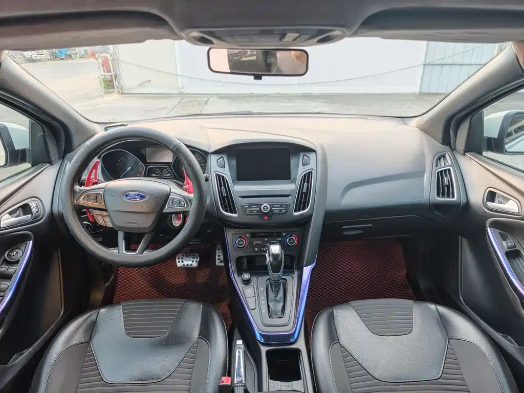 Focus Hatchback EcoBoost 180 Auto Elite