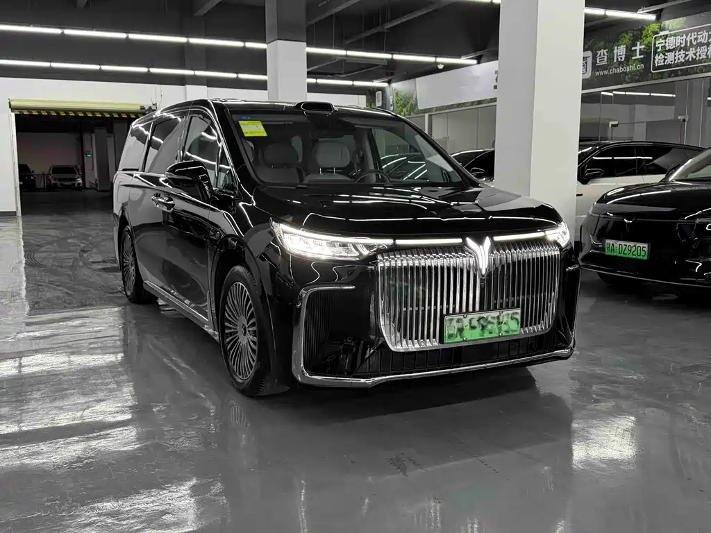 Voyah Dreamer PHEV 4 WD Excellent Qiankun