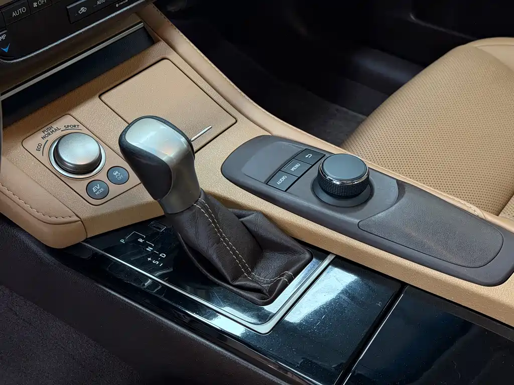 Lexus ES 300 h Comfort