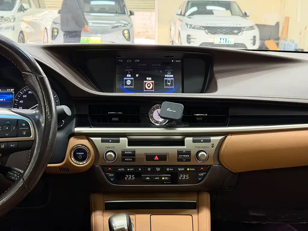 Lexus ES 300 h Comfort