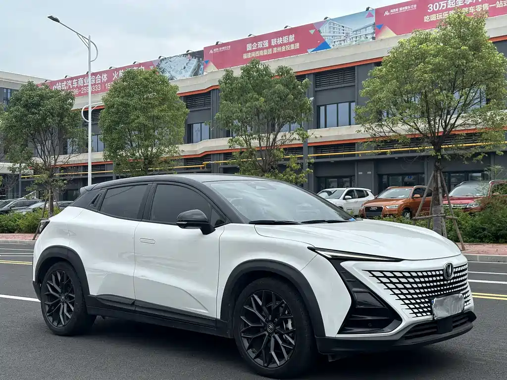 Changan UNI-T 2.0 T Distinguished