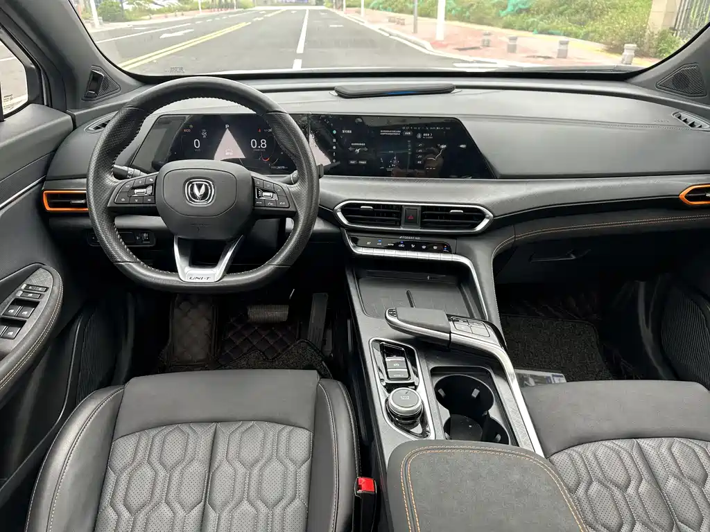 Changan UNI-T 2.0 T Distinguished