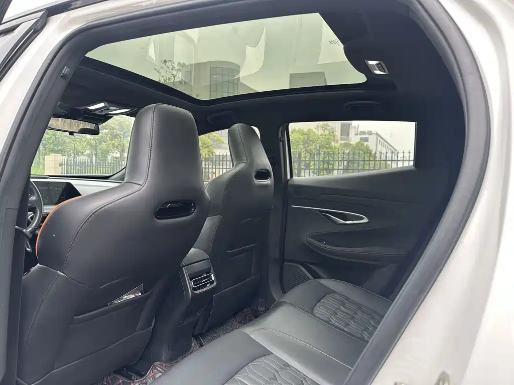 Changan UNI-T 2.0 T Distinguished