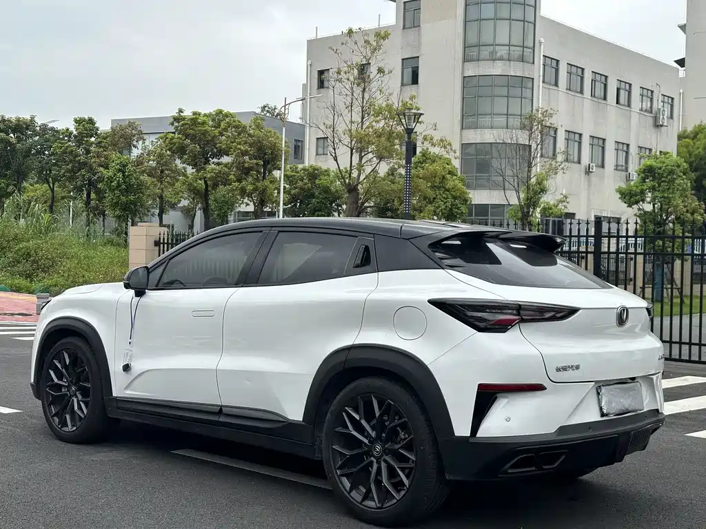 Changan UNI-T 2.0 T Distinguished