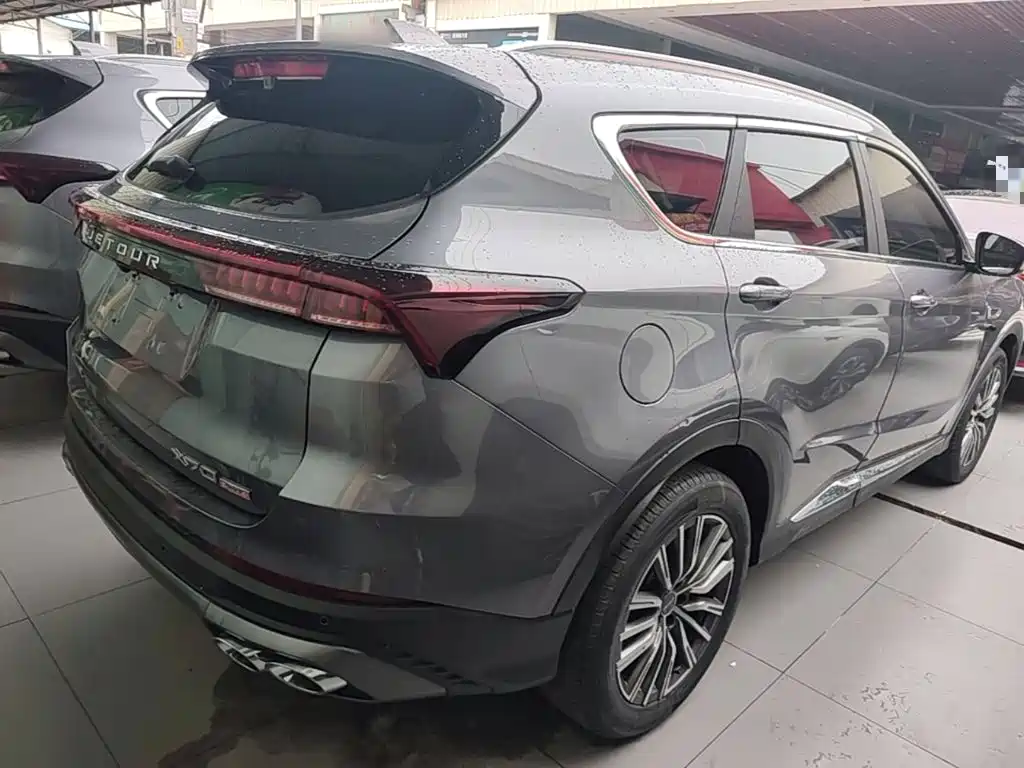 Jetour X70 PLUS 1.5 T DCT Brave PLUS 5-seat